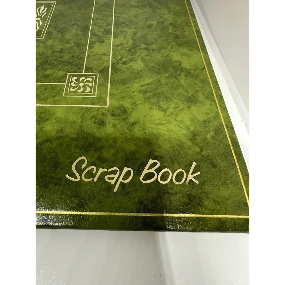VTG Scrapbook Green Faux Leather Gold Embossed String Tie Large Blank Pages